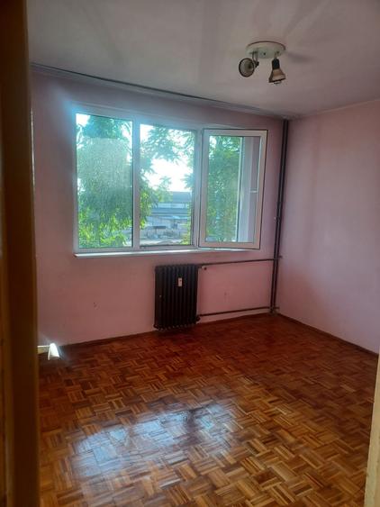 Apartament cu 2 camere semidecomandat în Exterior Vest