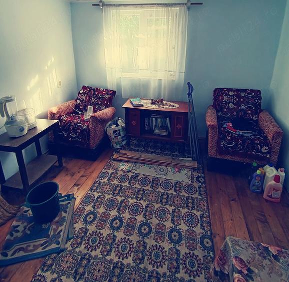 Casă cu 4 camere cu Teren 975 Mp în Viișoara