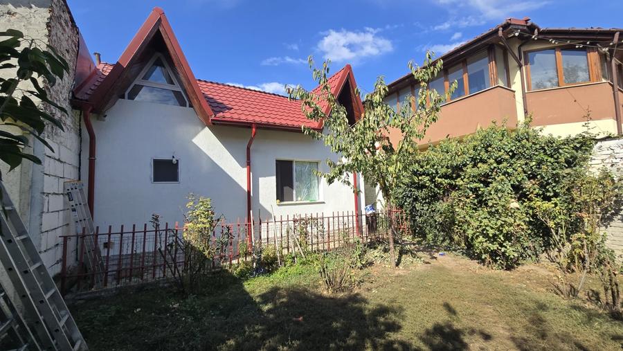 Casă cu 5 camere cu Canalizare în Chitila