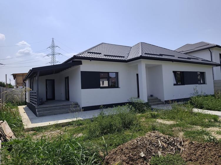 Casă individuală cu 4 camere cu Teren 540 Mp în Bâcu
