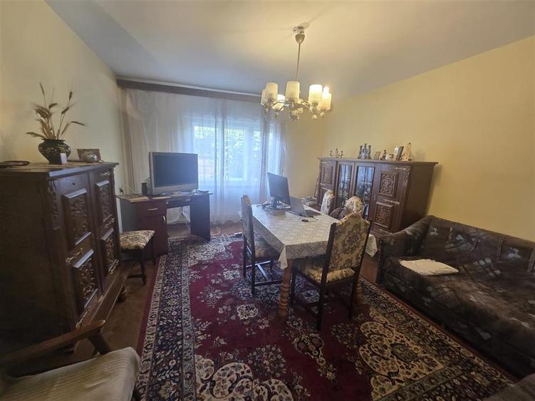 Duplex cu 5 camere cu Canalizare în Central