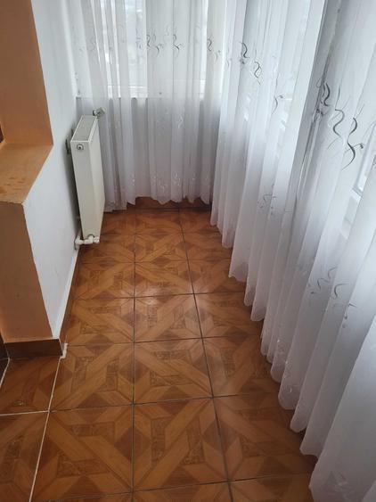 Apartament cu 3 camere decomandat în Obcini