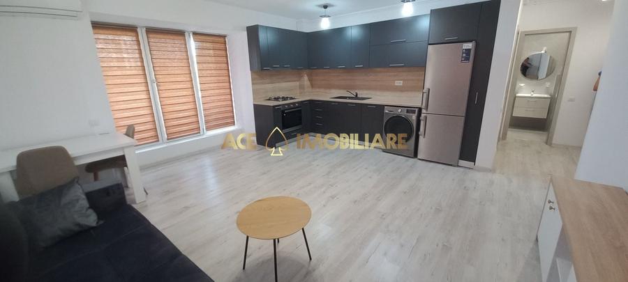 Apartament cu 2 camere semidecomandat, mobilat în Păcii