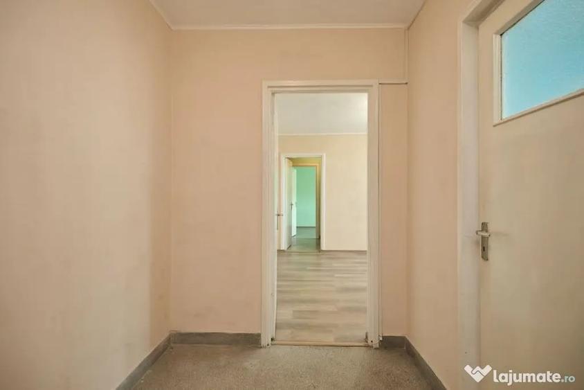 Apartament cu 2 camere semidecomandat în Teilor
