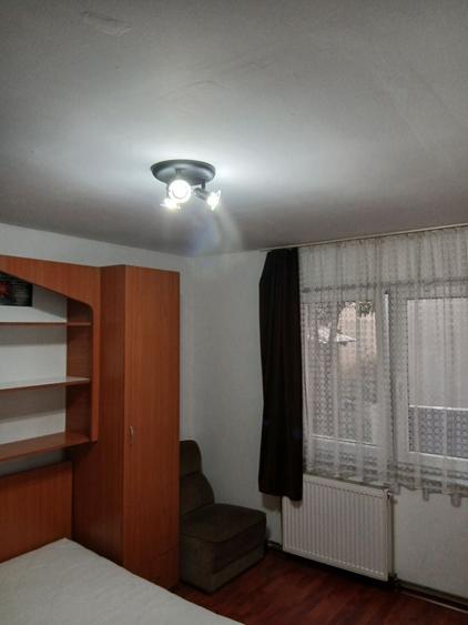 Apartament cu 2 camere decomandat în Exterior Vest