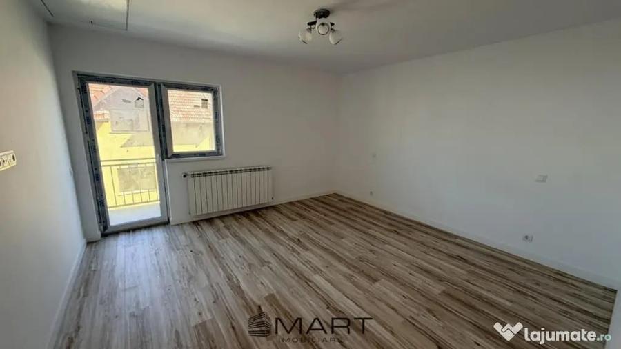 Casă cu 5 camere cu Teren 300 Mp în Tineretului