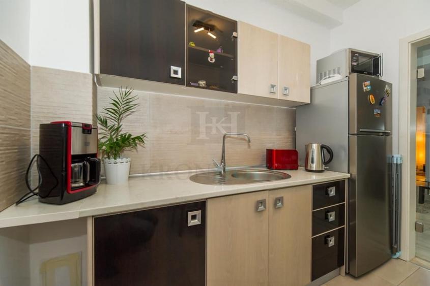 Apartament cu 2 camere semidecomandat, mobilat în Central