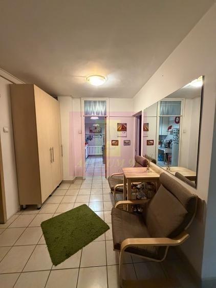 Apartament cu 4 camere decomandat în Obor