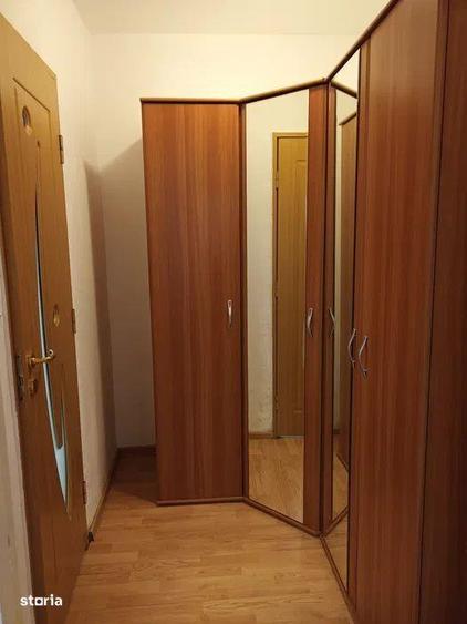 Apartament cu 2 camere semidecomandat, mobilat în Titan