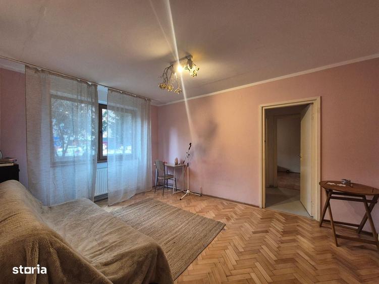 Apartament cu 2 camere semidecomandat în Calea București