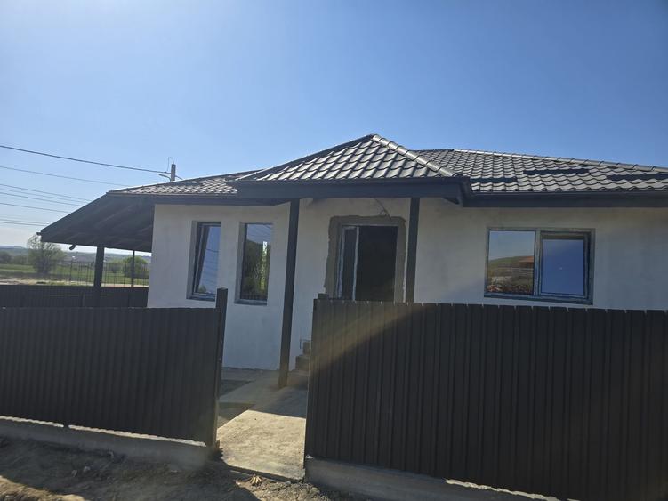 Casă cu 3 camere în Bârnova