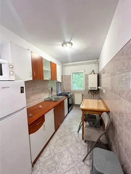 Apartament cu 2 camere decomandat în Gară