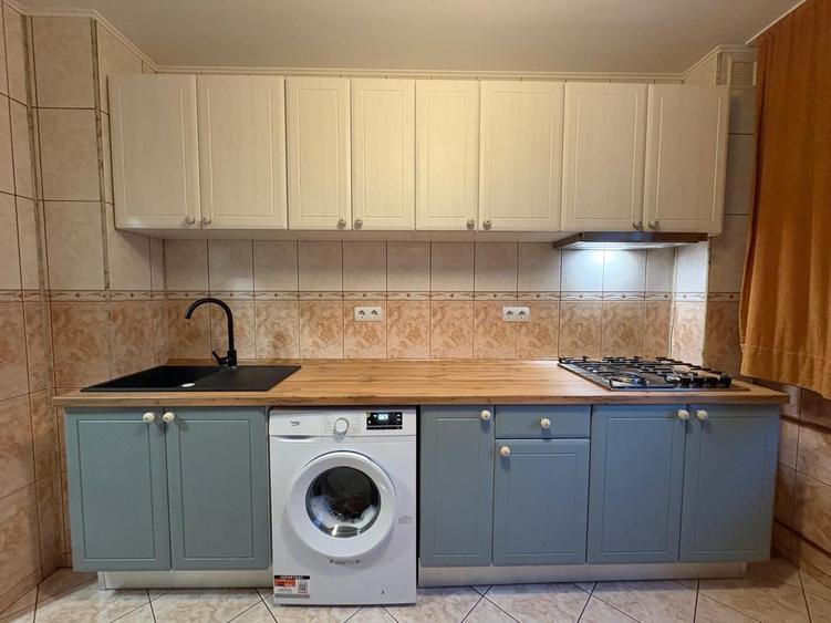 Apartament cu 2 camere decomandat în Vitan