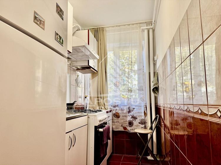 Apartament cu 3 camere semidecomandat în Șagului
