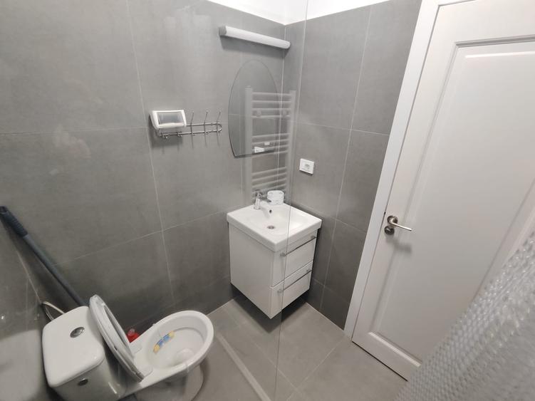 Garsonieră decomandată în Delfinariu