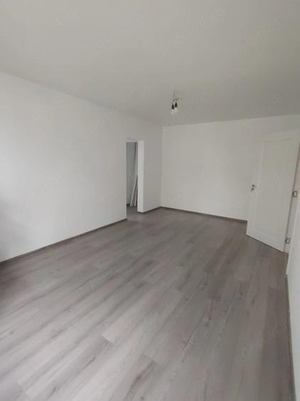 Apartament cu 2 camere semidecomandat în Micro 16