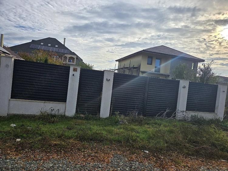 Teren de 330 mp, în Școlilor