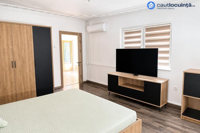 Casă individuală cu 10 camere cu Canalizare în Fundeni