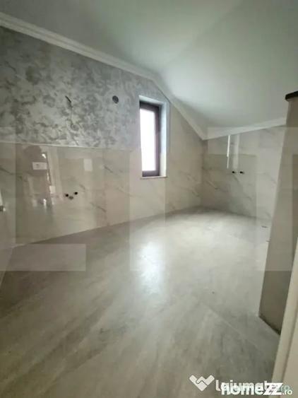 Casă cu 4 camere cu Teren 373 Mp în Central