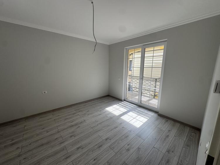 Apartament cu 2 camere decomandat în Giroc
