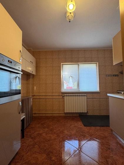Apartament cu 3 camere în Brâncoveanu