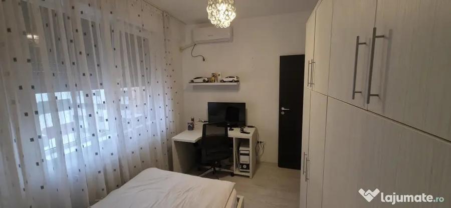 Apartament cu 3 camere decomandat în Chiajna
