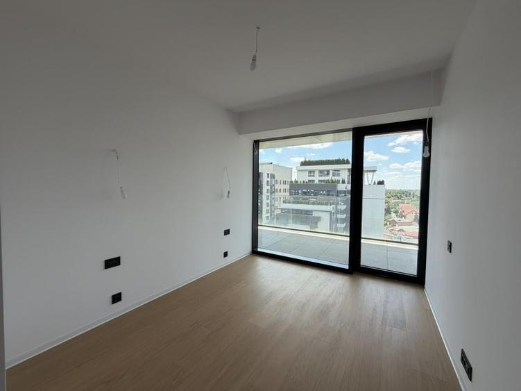 Apartament cu 4 camere decomandat în Floreasca