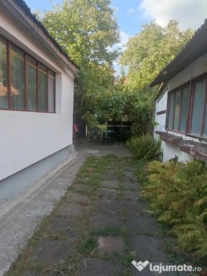 Casă cu 2 camere cu Teren 625 Mp în Central