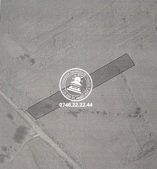 Teren de 7200 mp, în Grajduri
