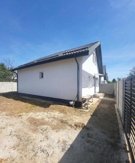 Casă cu Teren 250 Mp în Central