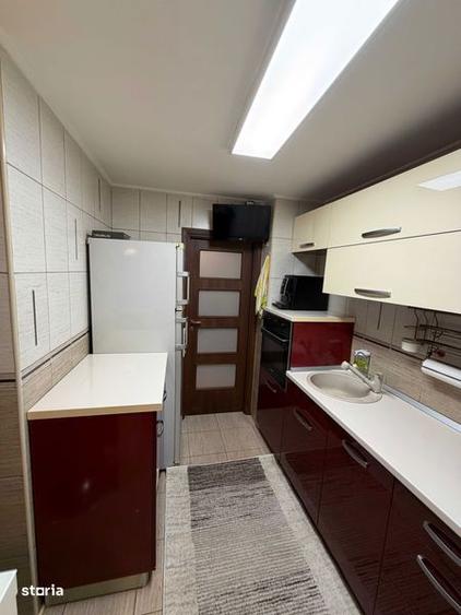Apartament cu 3 camere decomandat în Drumul Taberei
