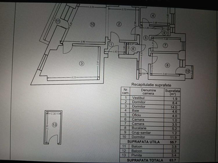 Apartament cu 3 camere semidecomandat în Cantemir
