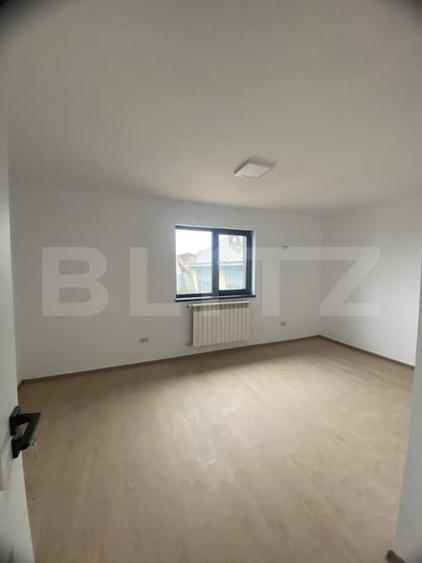 Apartament cu 3 camere semidecomandat în Ițcani