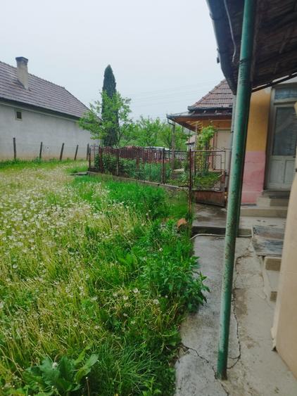 Casă individuală cu 4 camere cu Teren 1400 Mp în Gălățeni