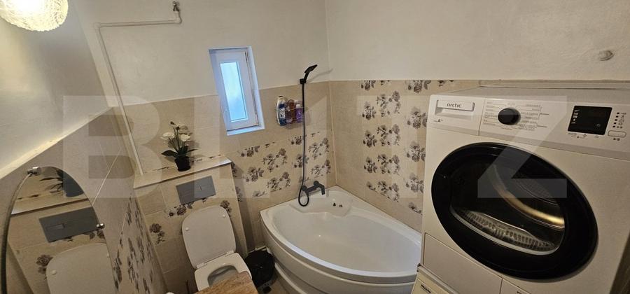 Casă individuală cu 4 camere cu Canalizare în Hunedoara