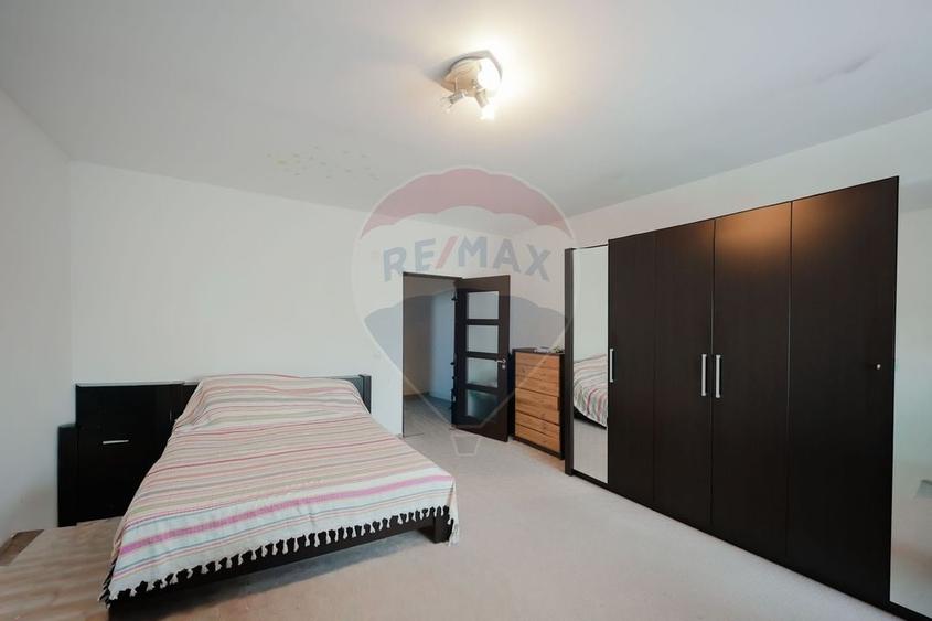 Duplex cu 3 camere cu Teren 241 Mp în Iosia