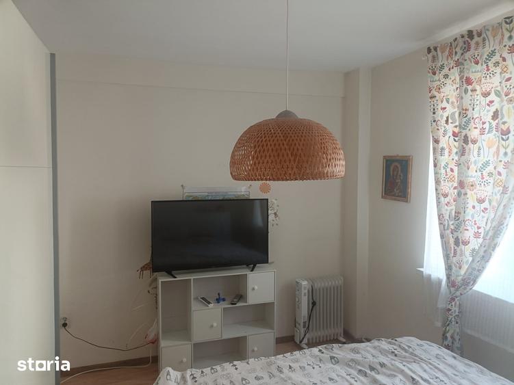 Apartament cu 3 camere în 1 Mai
