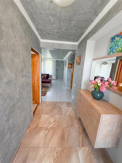 Casă cu 4 camere cu Teren 490 Mp în Aeroport