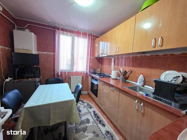 Apartament cu 3 camere decomandat în Central