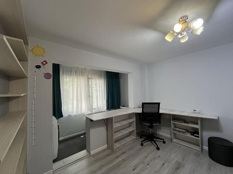 Apartament cu 3 camere semidecomandat, mobilat în Brazda lui Novac