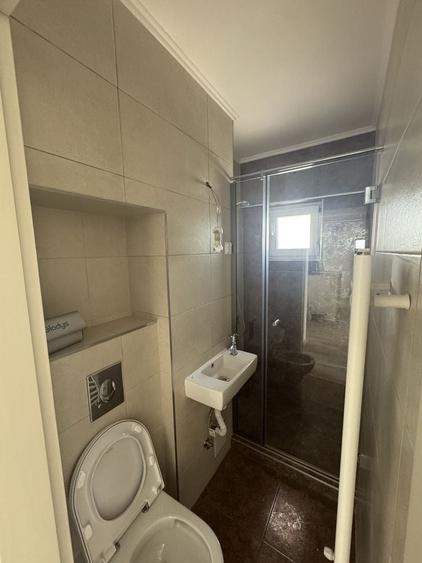 Apartament cu 4 camere decomandat în Tudor