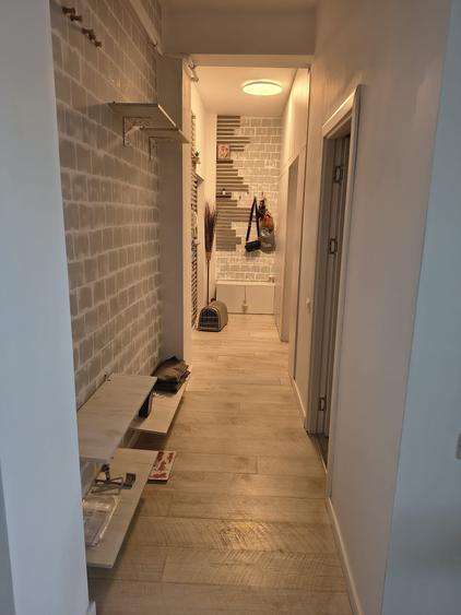 Apartament cu 2 camere decomandat în Est