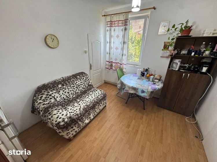 Apartament cu 5 camere decomandat în Cișmigiu