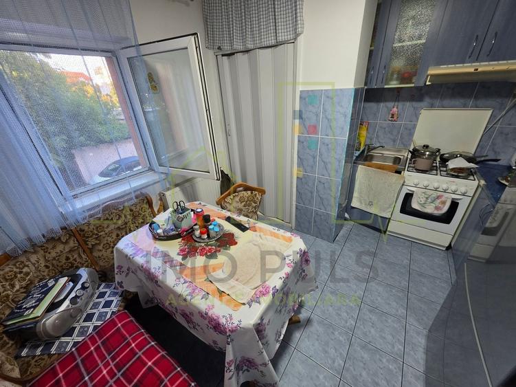 Apartament cu 3 camere semidecomandat în Șagului
