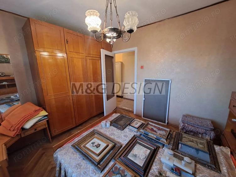 Apartament cu 3 camere decomandat în Spitalul Județean