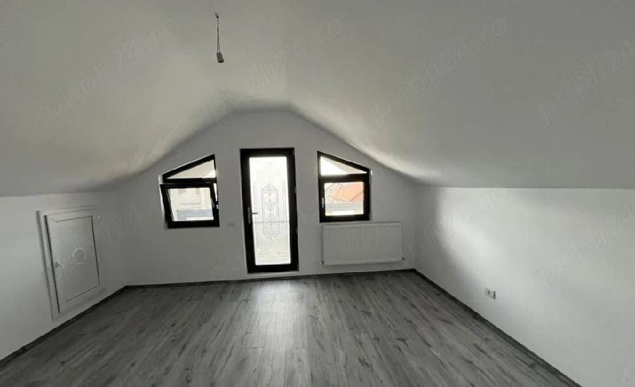 Casă cu Teren 405 Mp în Valu lui Traian