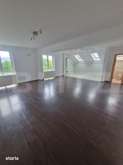 Apartament cu 3 camere în Șcheia