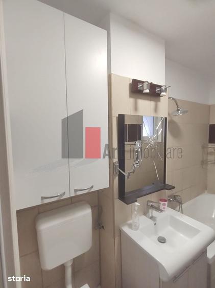 Apartament cu 2 camere semidecomandat în Cișmigiu