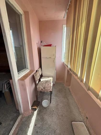 Apartament cu 3 camere semidecomandat în Girocului