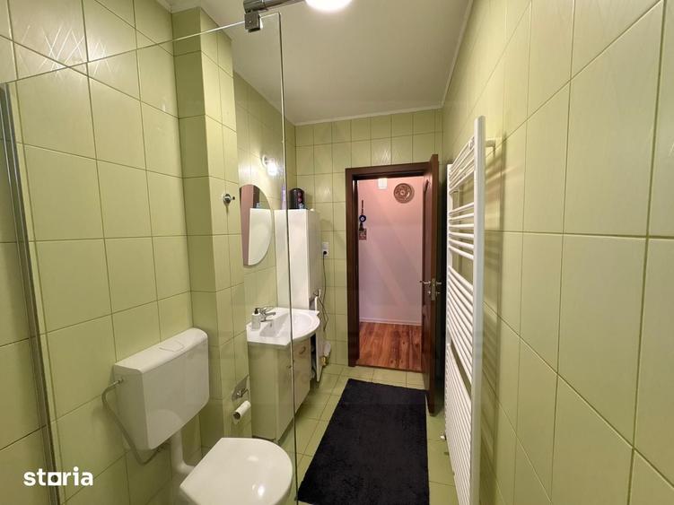 Casă cu 5 camere cu Teren 250 Mp în Lazaret